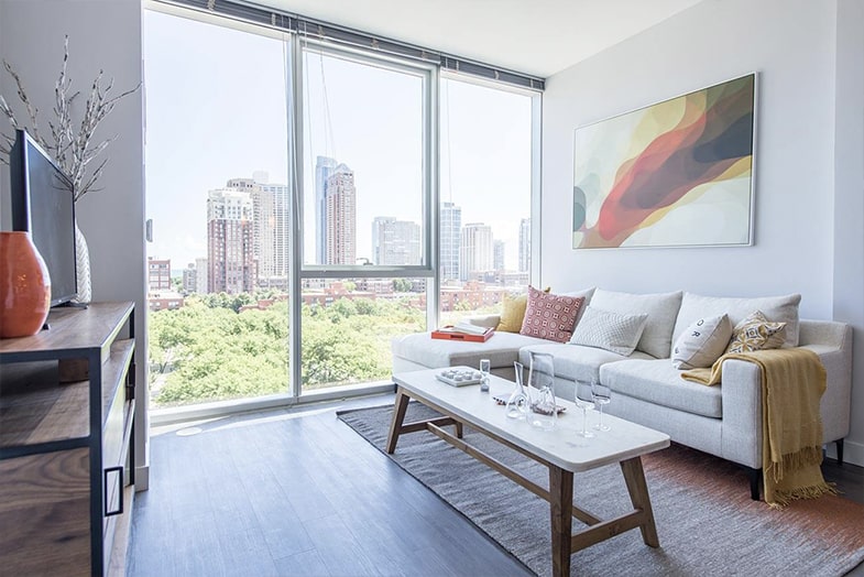 South Loop Luxury Apartments | For Rent | 1000 South Clark