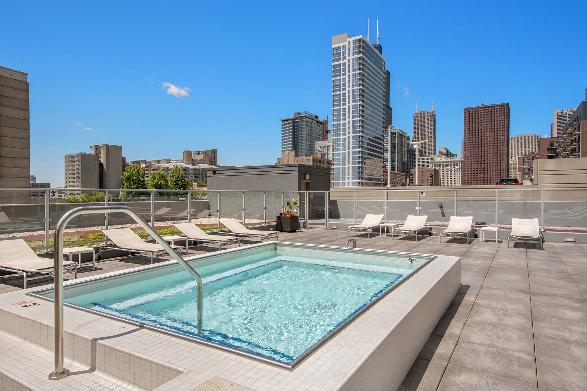 1000 South Clark Luxury Apartment Chicago